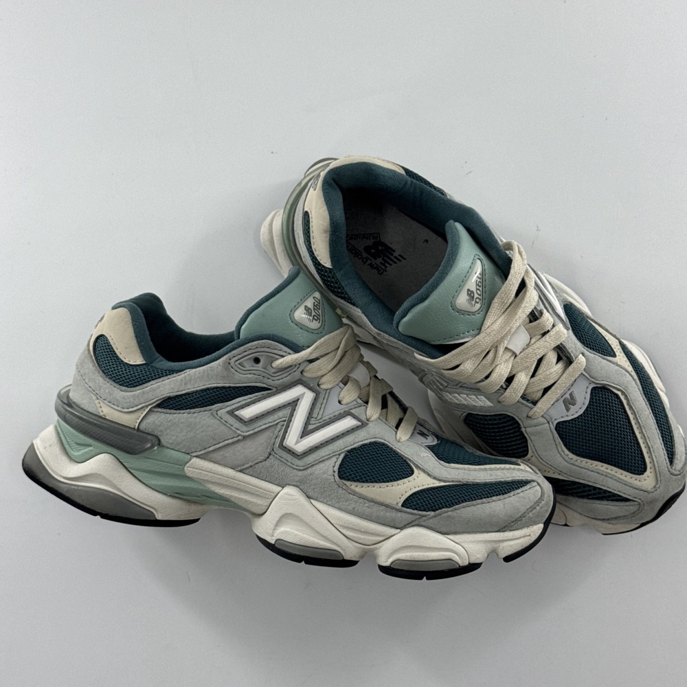 New Balance 9060 Women 8.5/Men 7 "Green Cream"  U9060FG
